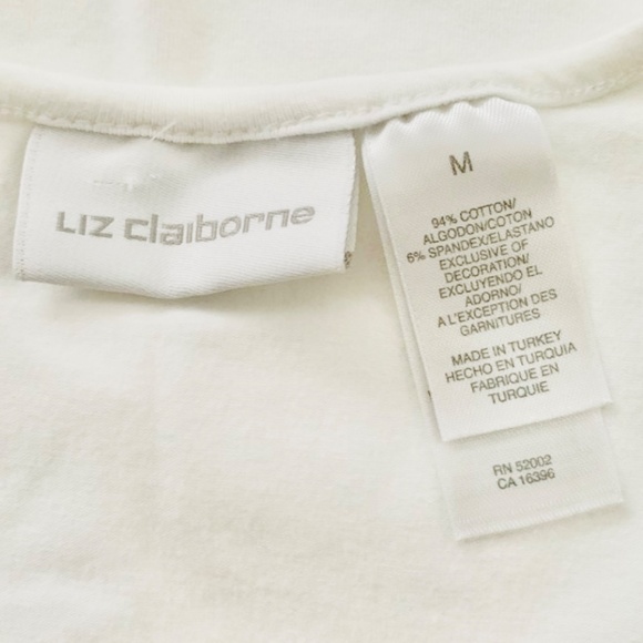 Liz Claiborne Women’s White Scoop Neck Short Sleeves Top - Size Medium - Picture 3 of 3